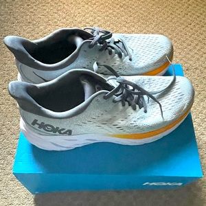 Men’s Hoka M Clifton 8.5